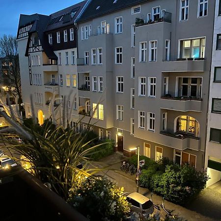Cozy Modern Apartment With Small Balcony In The Heart Of เบอร์ลิน ภายนอก รูปภาพ