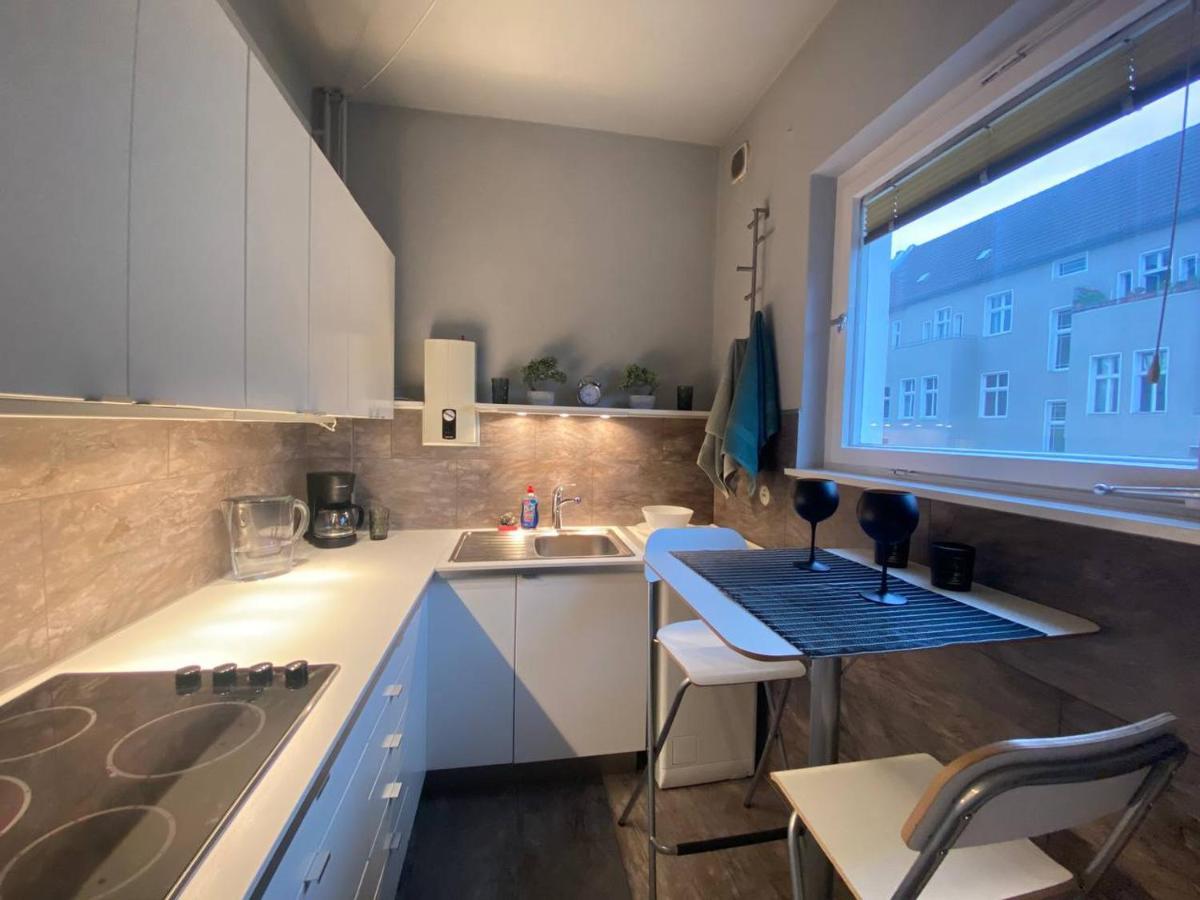 Cozy Modern Apartment With Small Balcony In The Heart Of เบอร์ลิน ภายนอก รูปภาพ