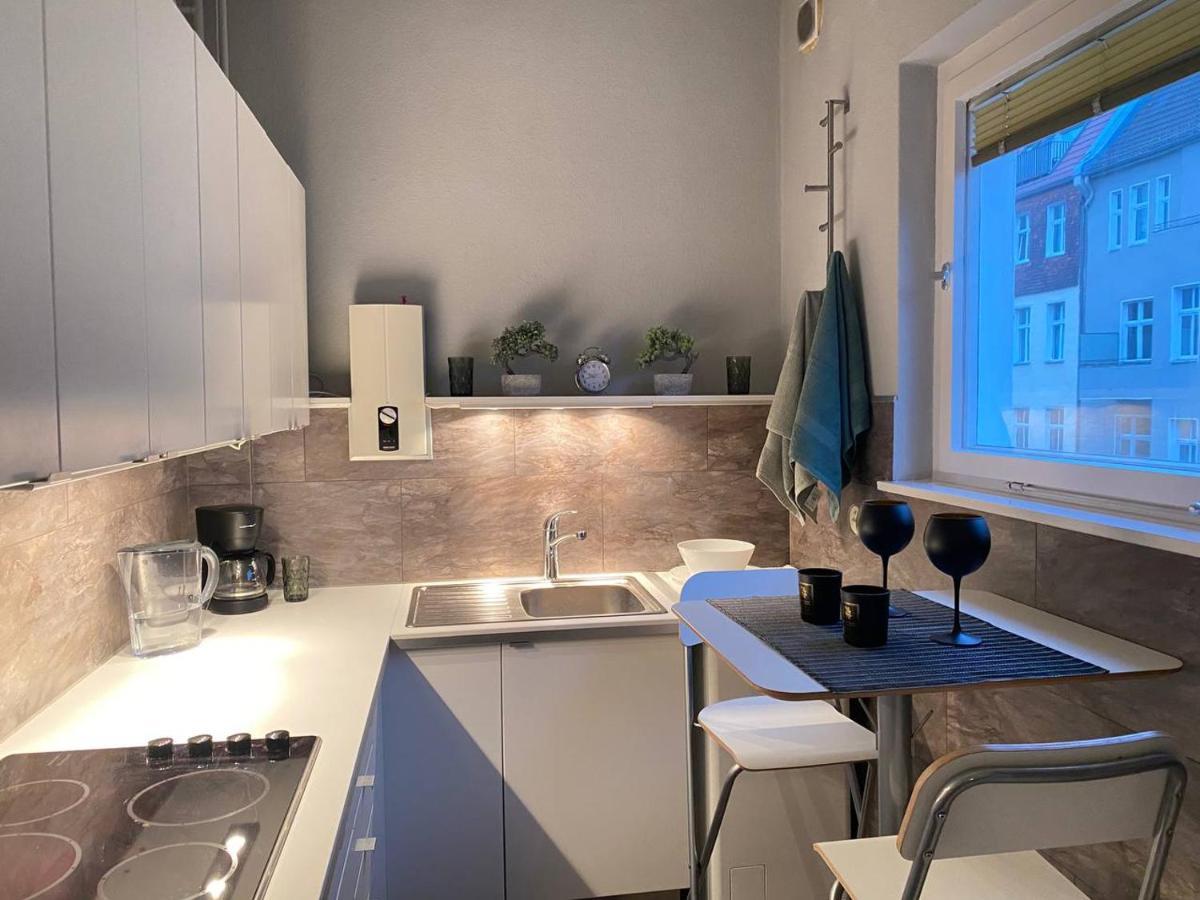 Cozy Modern Apartment With Small Balcony In The Heart Of เบอร์ลิน ภายนอก รูปภาพ